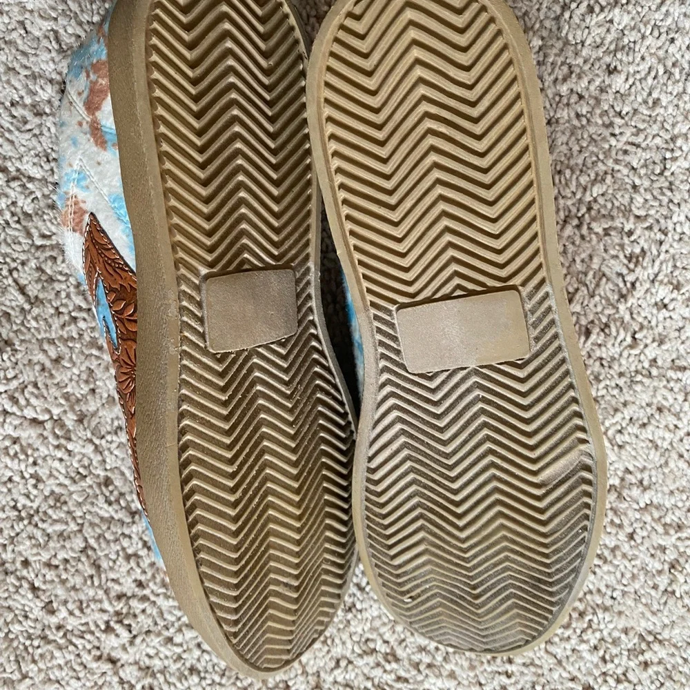Very G Women's Sneakers in Blue and Brown - Picture 4 of 4